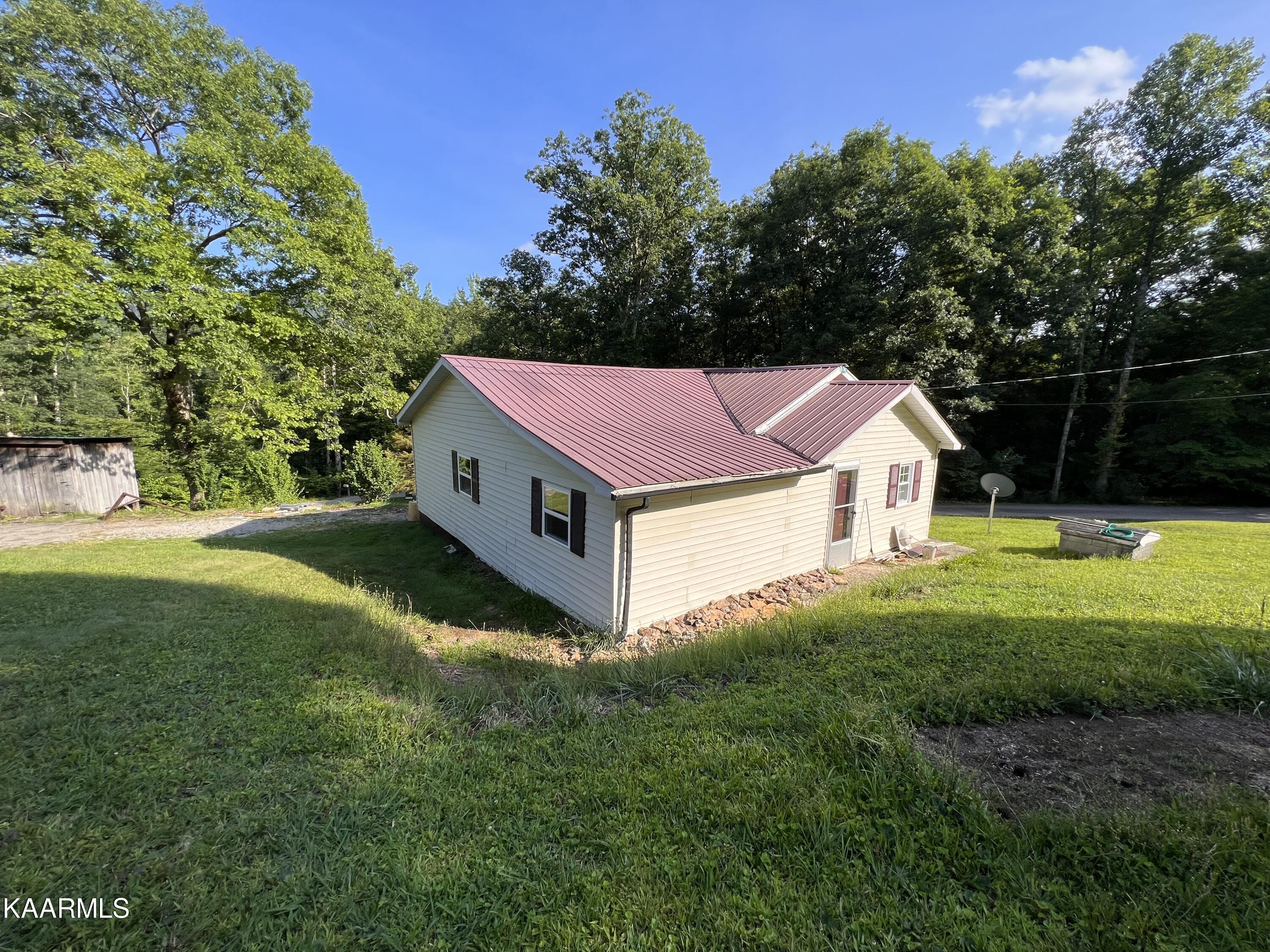 Photo 9 of 52 of 77 HAZEL PARTIN Rd house