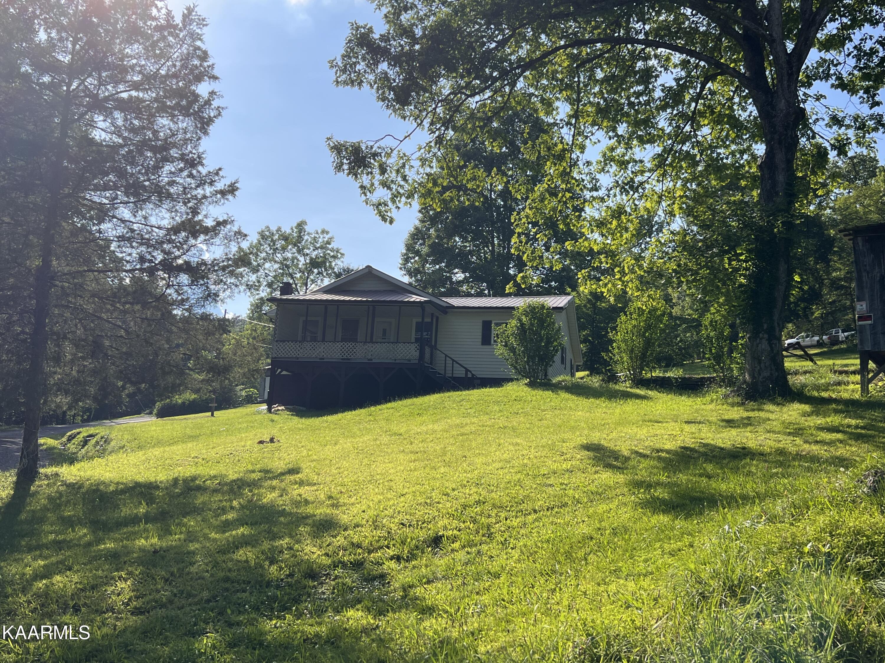 Photo 20 of 52 of 77 HAZEL PARTIN Rd house