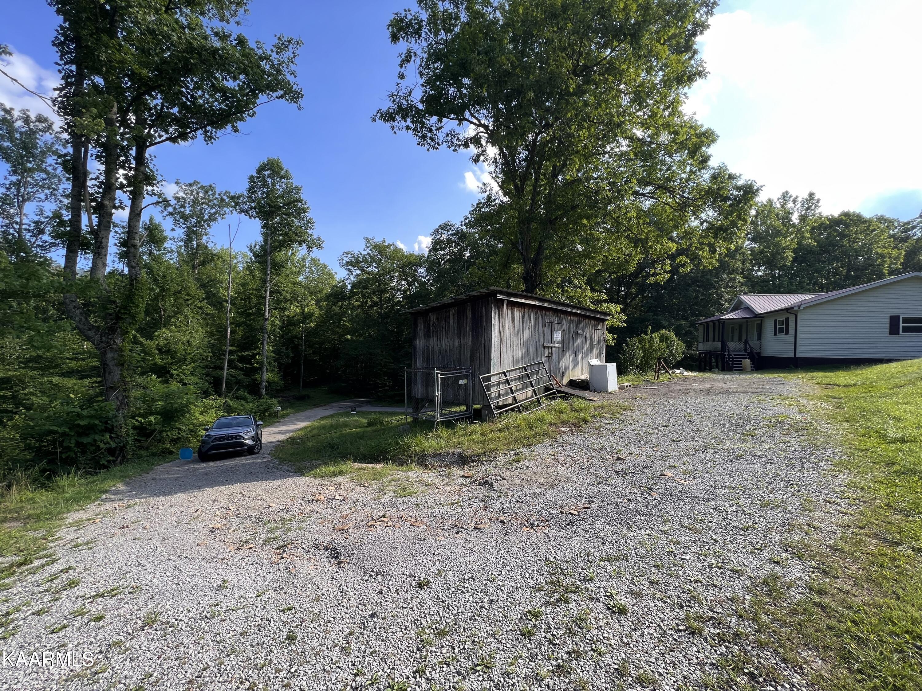 Photo 16 of 52 of 77 HAZEL PARTIN Rd house
