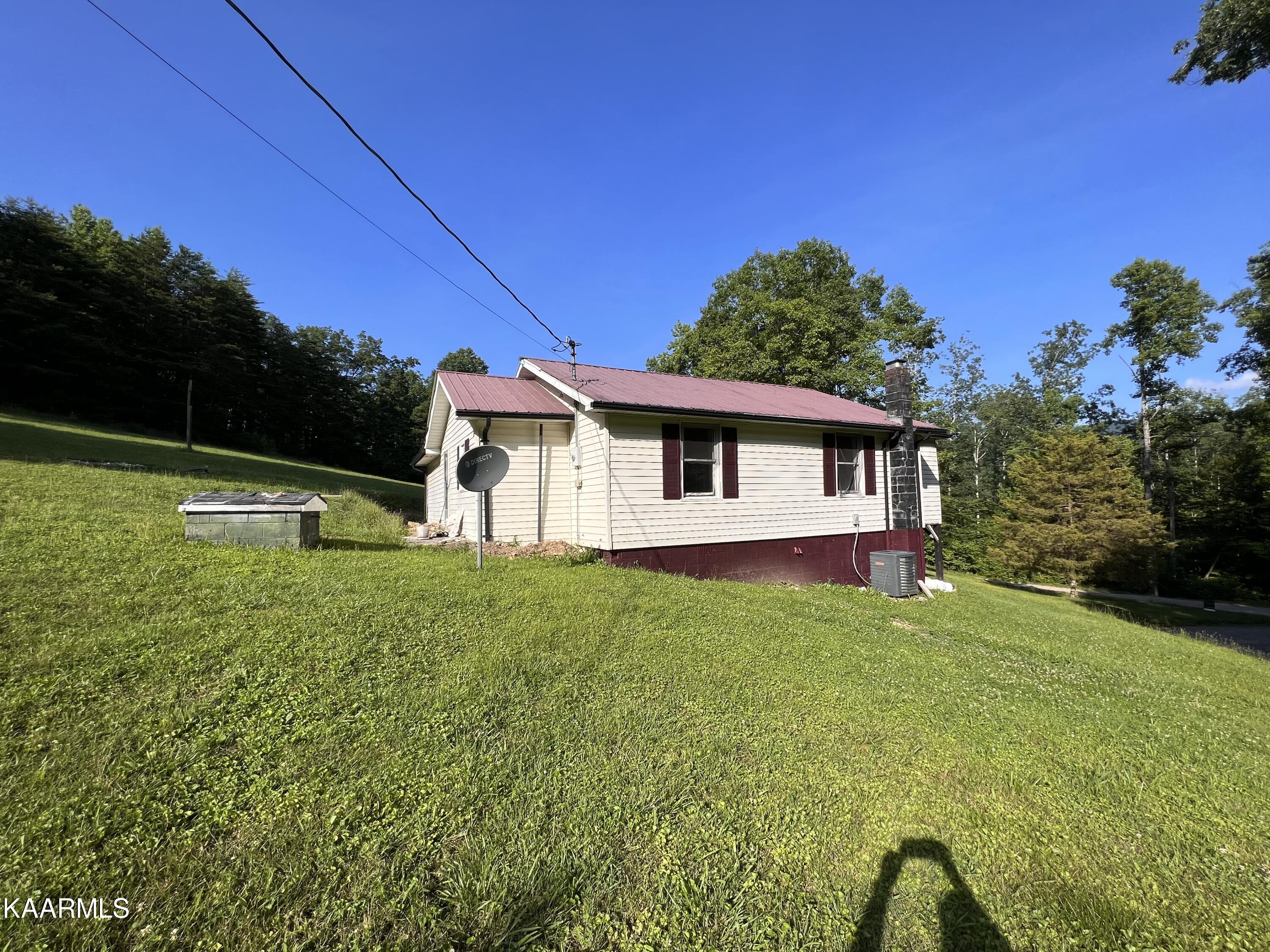 Photo 5 of 52 of 77 HAZEL PARTIN Rd house