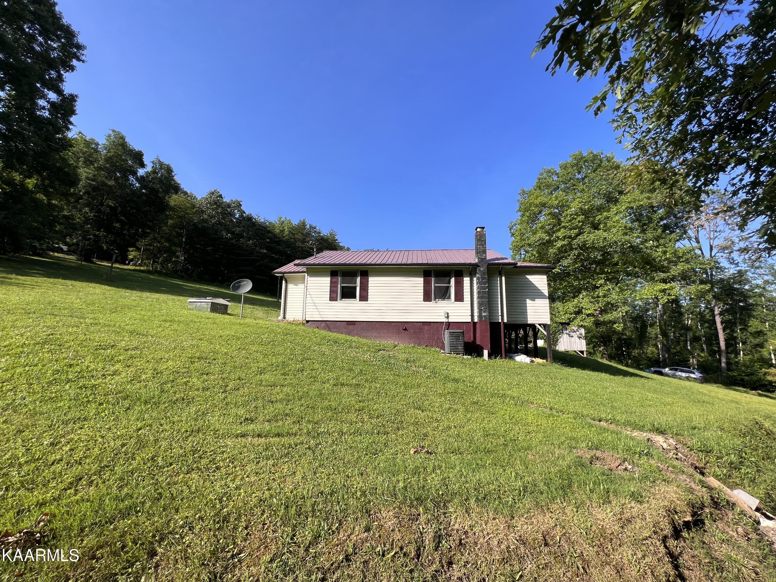 Photo 4 of 52 of 77 HAZEL PARTIN Rd house