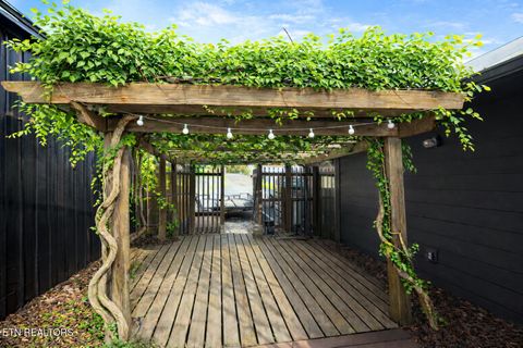 Tiny photo for 3136 Easy St, Sevierville, TN 37862 (MLS # 1325728)