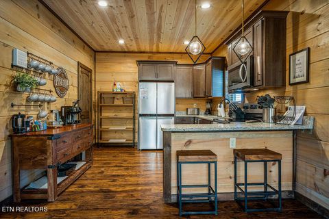 Tiny photo for 834 Pine Top Lane, Gatlinburg, TN 37738 (MLS # 1336676)