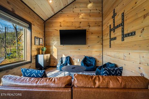 Tiny photo for 834 Pine Top Lane, Gatlinburg, TN 37738 (MLS # 1336676)