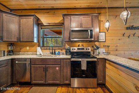 Tiny photo for 834 Pine Top Lane, Gatlinburg, TN 37738 (MLS # 1336676)