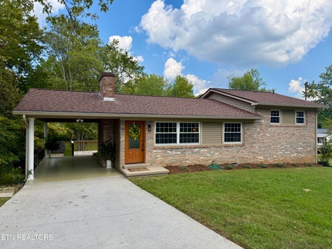 Photo of 1427 Creekwood Drive, Knoxville, TN 37918 (MLS # 1354764)