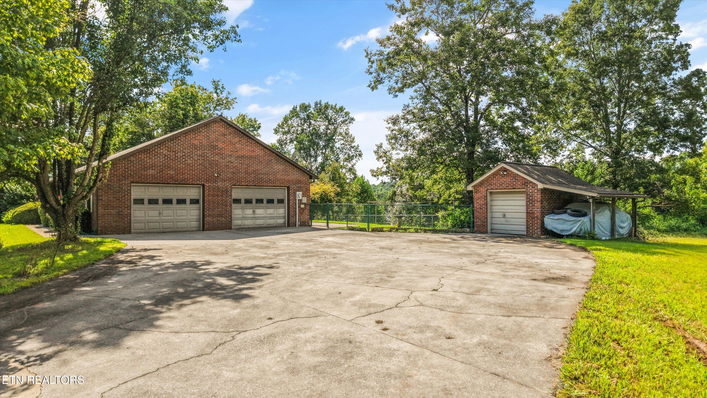 2631 Denton Hayes Rd