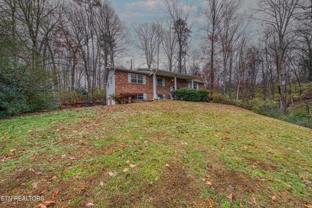 Photo of 1713 Timberlane Circle, Knoxville, TN 37924 (MLS # 1323927)
