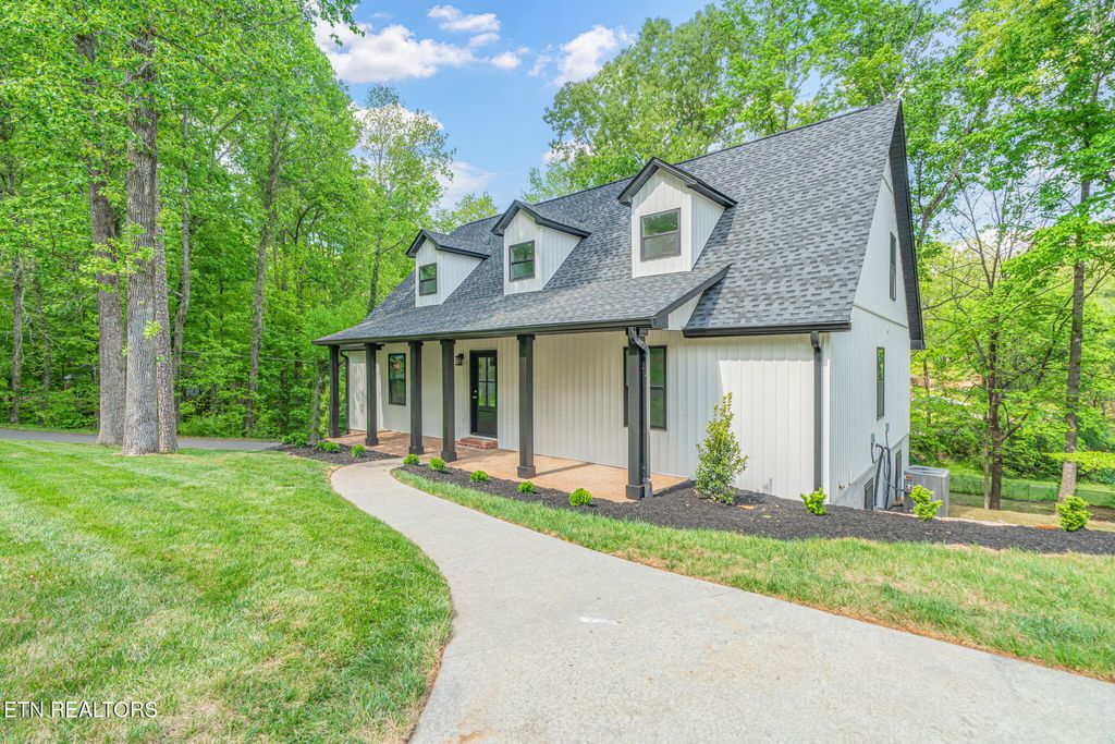Photo of 1512 Brentwood Drive, Athens, TN 37303 (MLS # 1338826)