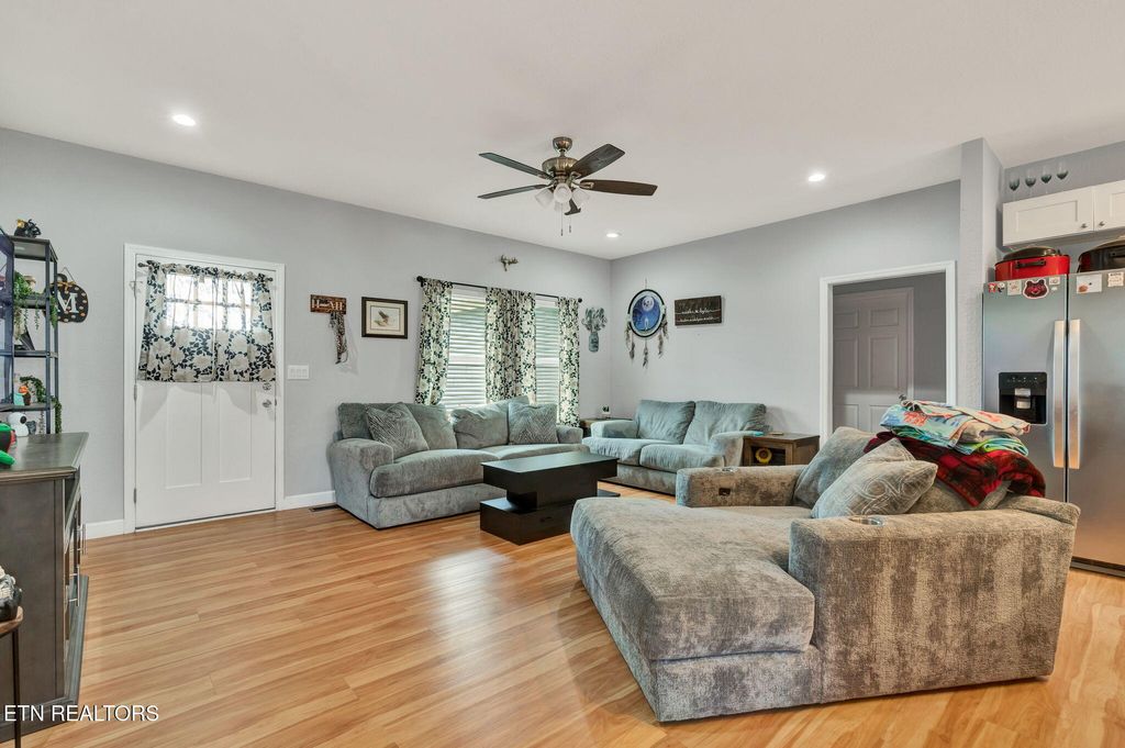 Photo of 113 County Road 793, Etowah, TN 37331 (MLS # 1318621)