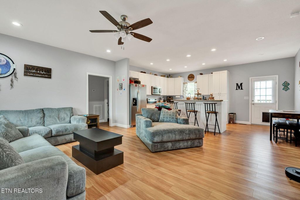 Photo of 113 County Road 793, Etowah, TN 37331 (MLS # 1318621)