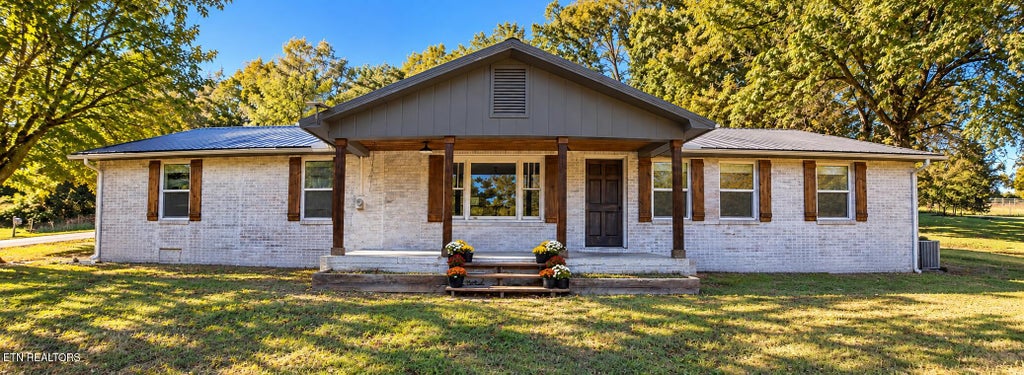 Photo of 146 Main Hollow Rd, Philadelphia, TN 37846 (MLS # 1359328)