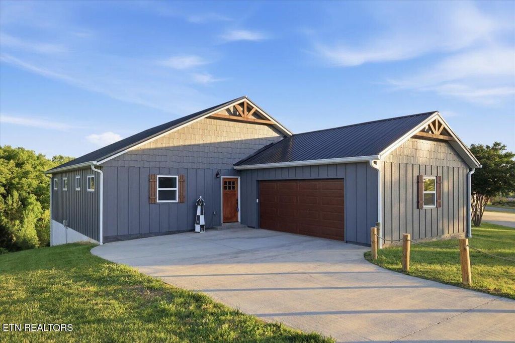 Photo of 1321 Aqua Vista Way, Newport, TN 37821 (MLS # 1337836)