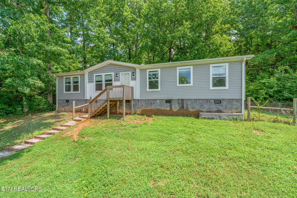 Photo of 2156 Hiwassee Rd, Sweetwater, TN 37874 (MLS # 1349789)