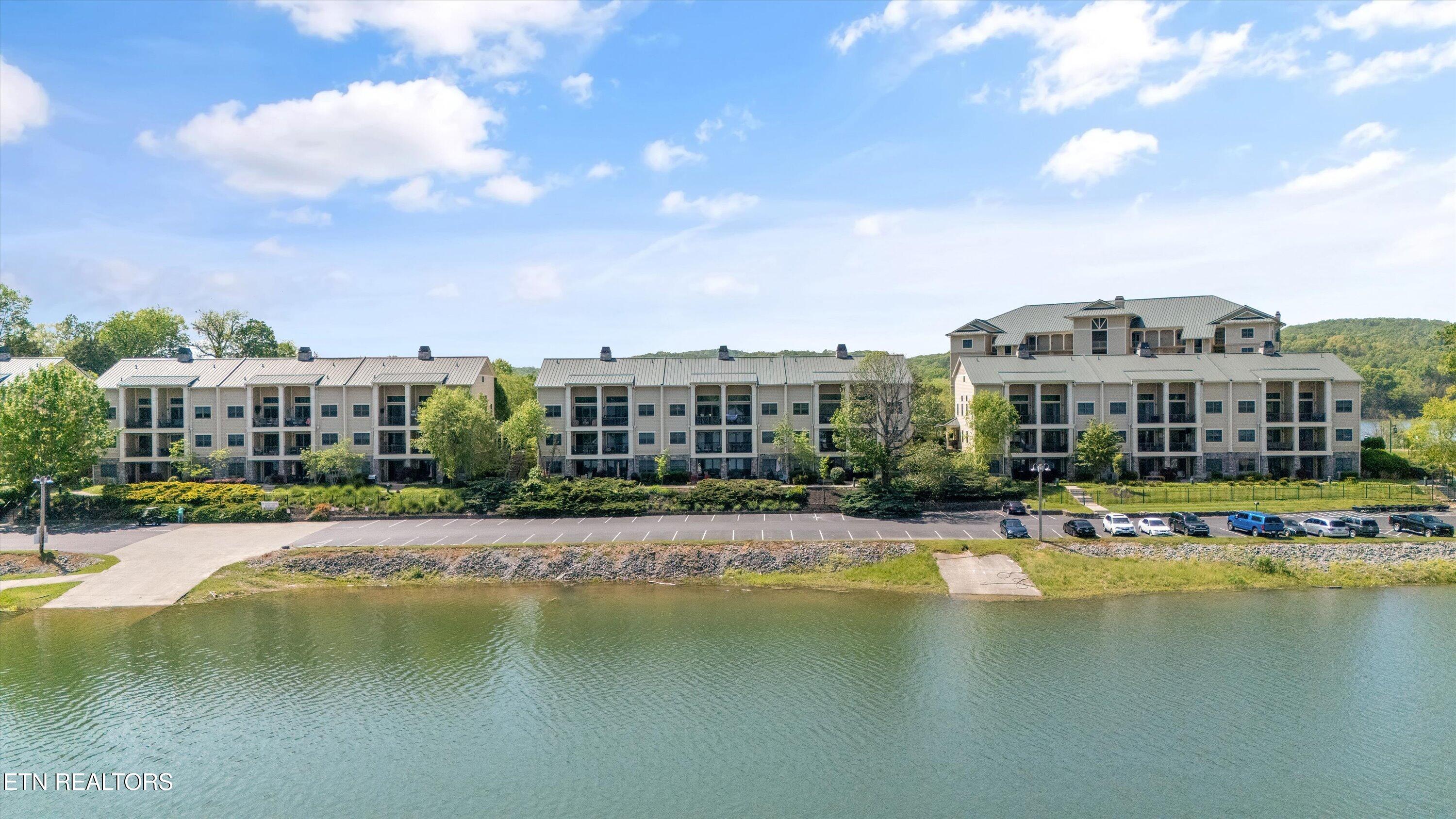 312 Waterside Circle
