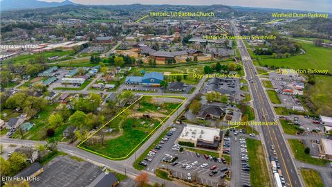 601 E Bruce St Sevierville TN 37862
