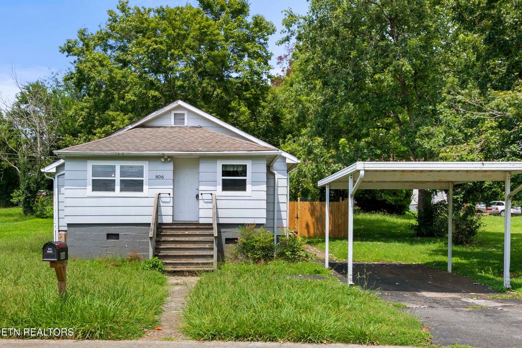 Photo of 806 Commerce St, Loudon, TN 37774 (MLS # 1311656)