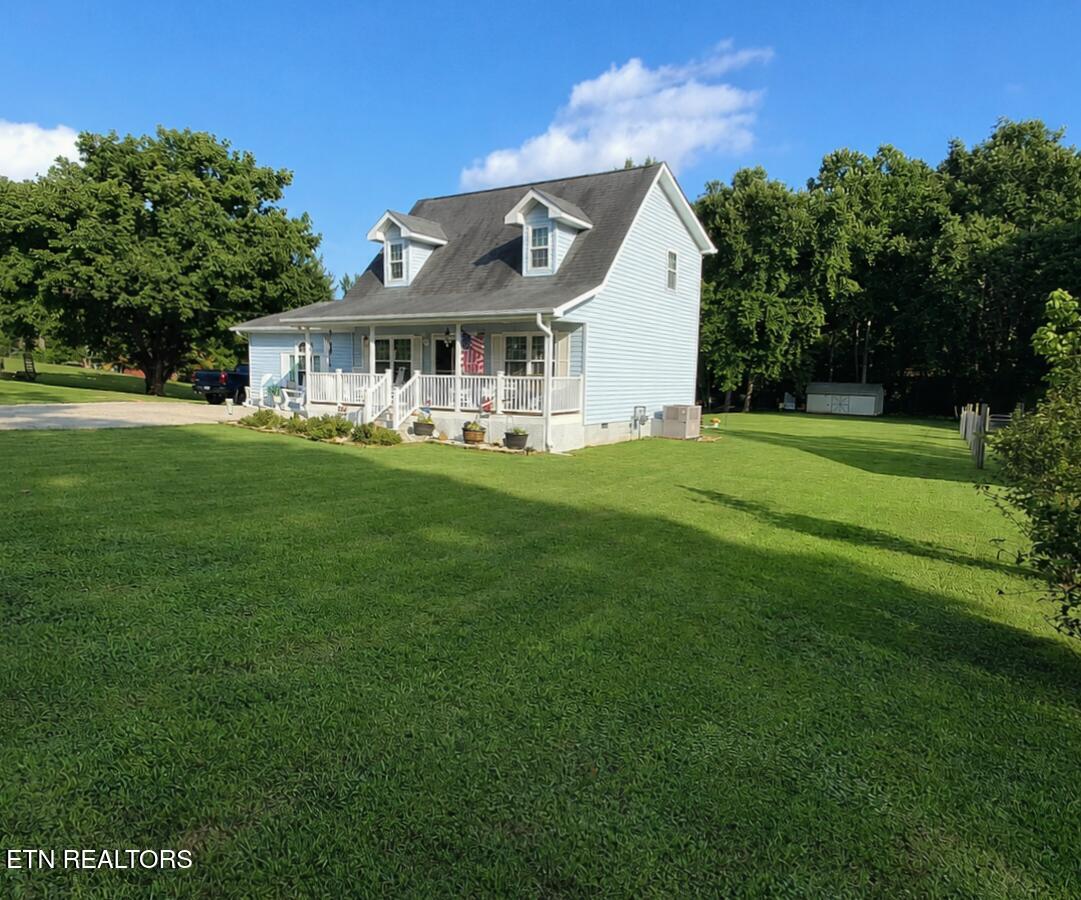 2042 Dutch Valley Rd