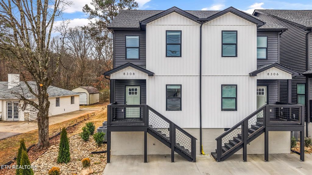 Photo of 8308 Lobelia Lane, Knoxville, TN 37920 (MLS # 1326398)