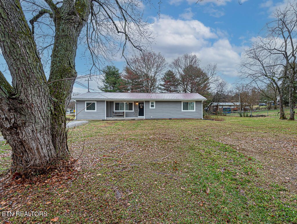 Photo of 126 Hawkins Rd, Sweetwater, TN 37874 (MLS # 1292362)