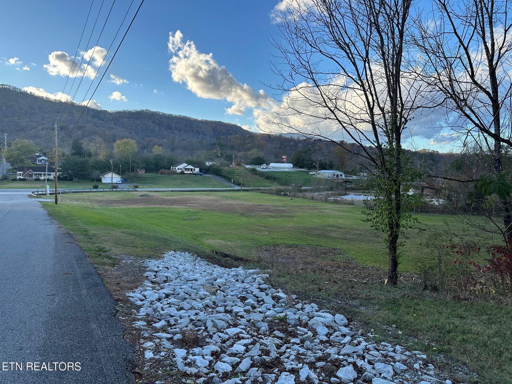 Photo of Highway 25, Rocky Top, TN 37769 (MLS # 1286265)