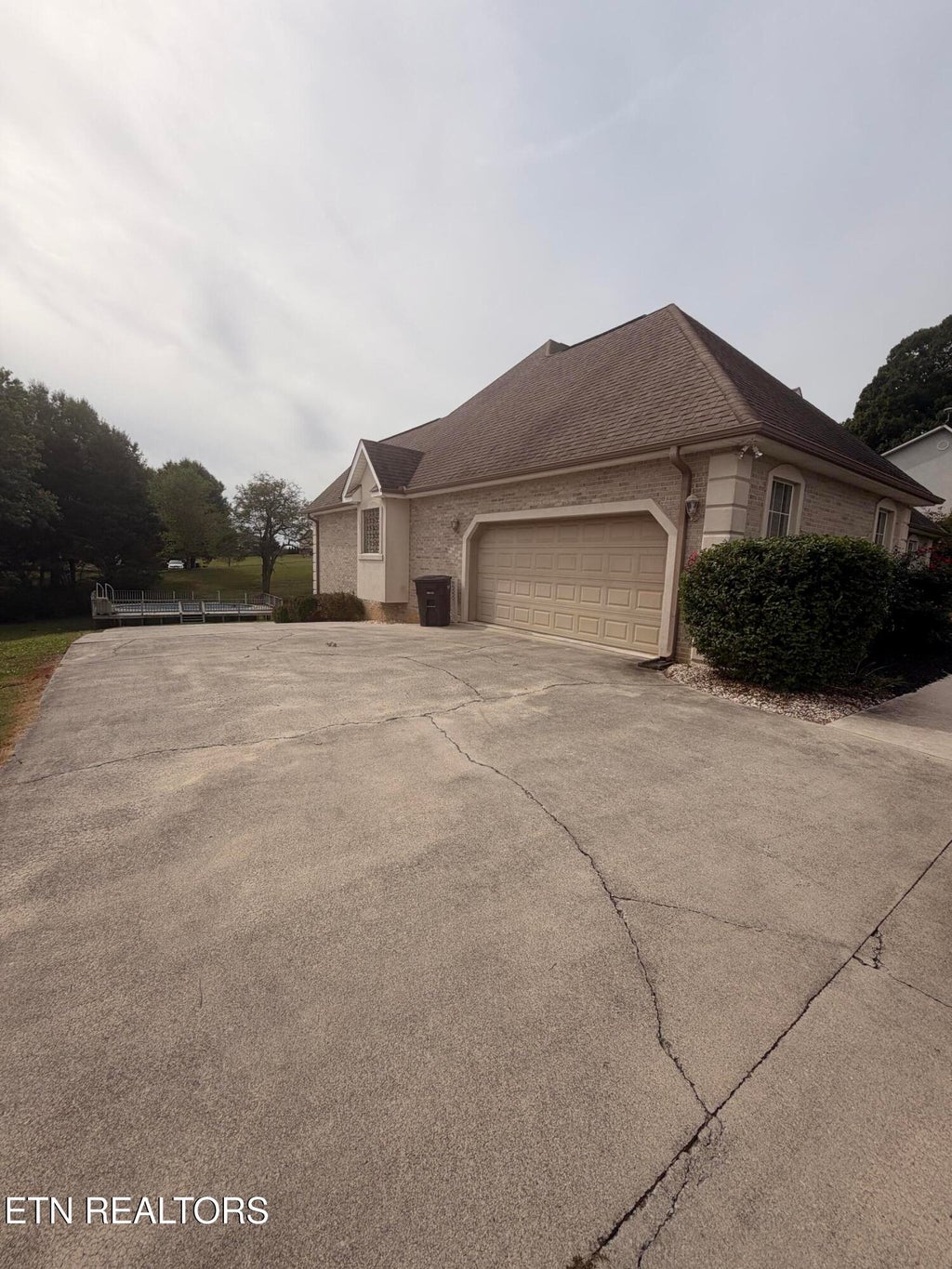 Photo of 209 Meadow Lane, Madisonville, TN 37354 (MLS # 1358538)