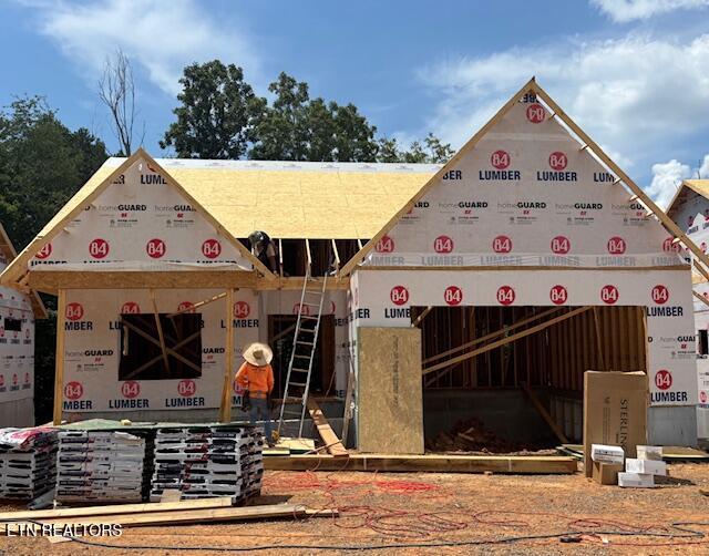 1736 Green Meadows Lane