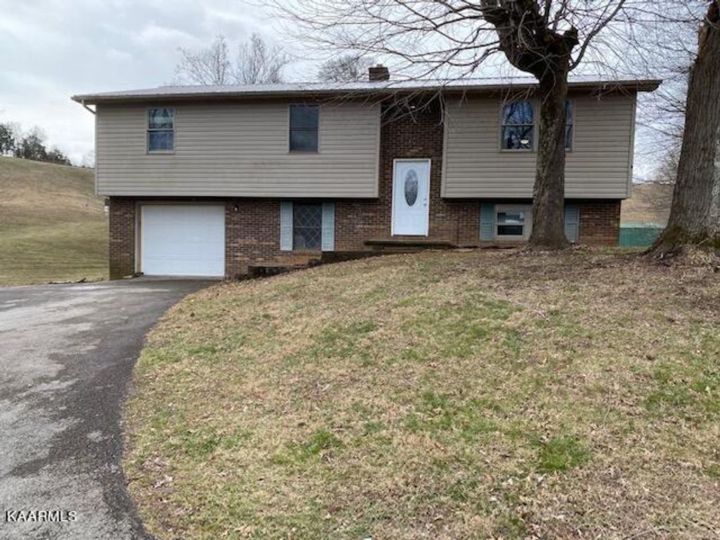 Photo of 988 Cline Road Rd, Tazewell, TN 37879 (MLS # 1218165)