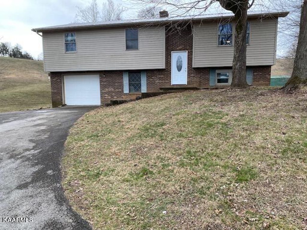 Photo of 988 Cline Road Rd, Tazewell, TN 37879 (MLS # 1218165)