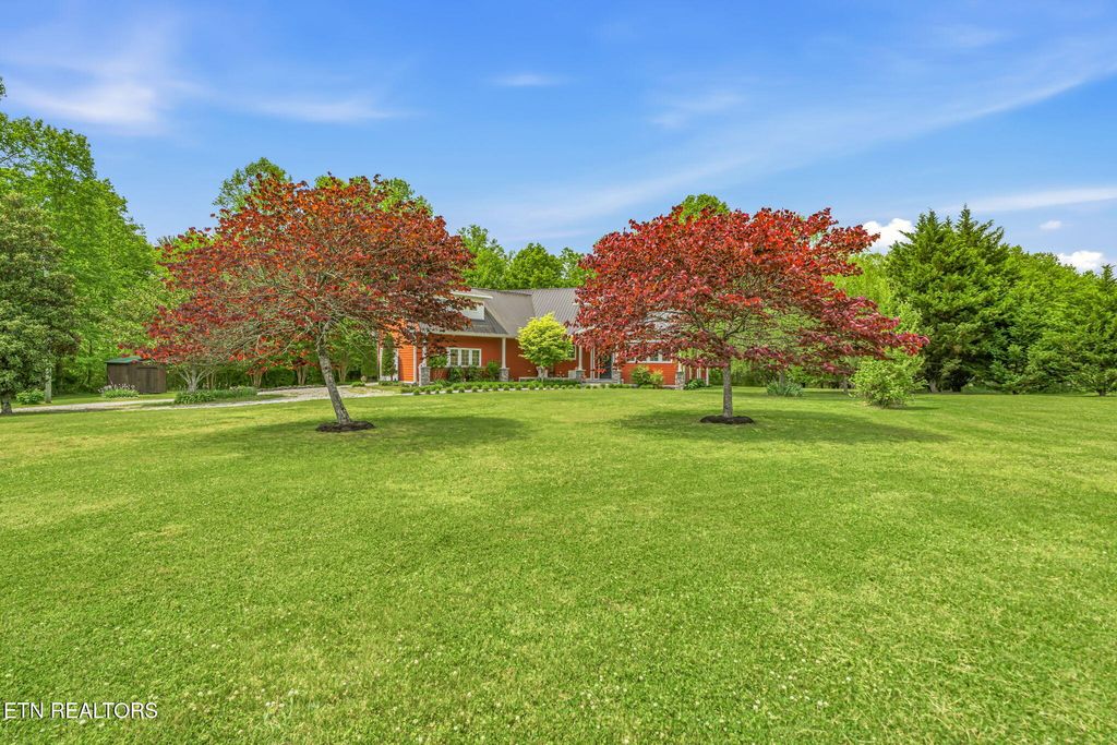 Photo of 141 Cumberland Rd, Oliver Springs, TN 37840 (MLS # 1339104)