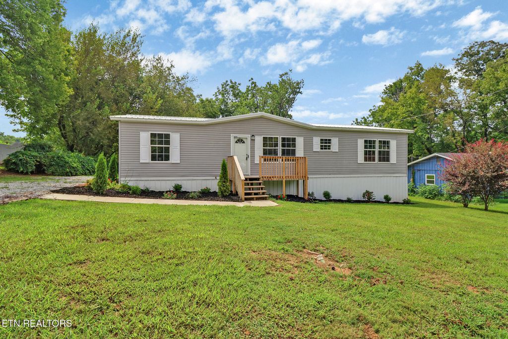 Photo of 920 N Wilder Ave, Rockwood, TN 37854 (MLS # 1311455)