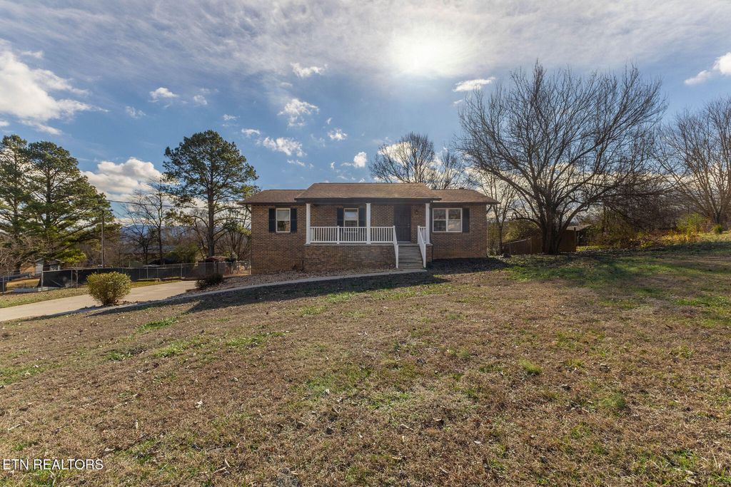 Photo of 607 Devon St, Seymour, TN 37865 (MLS # 1325105)
