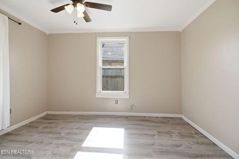 Tiny photo for 335 S Fowler St, Clinton, TN 37716 (MLS # 1332552)