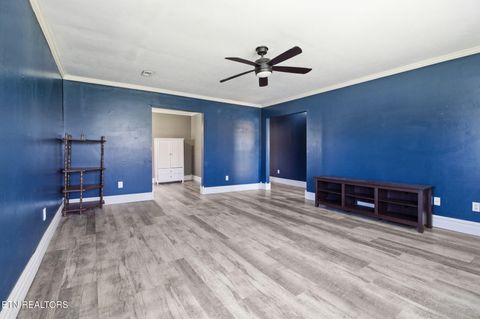 Tiny photo for 335 S Fowler St, Clinton, TN 37716 (MLS # 1332552)