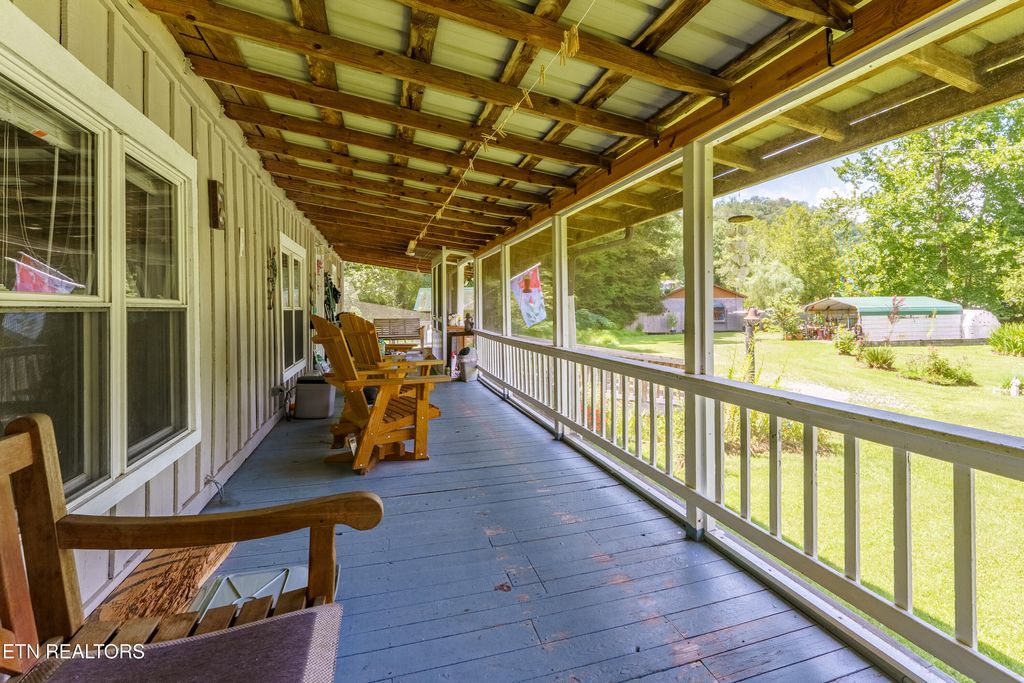 Photo of 3244 Lost Branch Rd, Sevierville, TN 37862 (MLS # 1312730)
