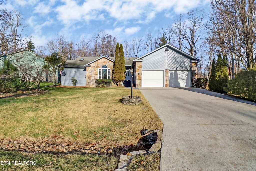 Photo of 107 Walden Ridge Drive, Crossville, TN 38558 (MLS # 1324728)