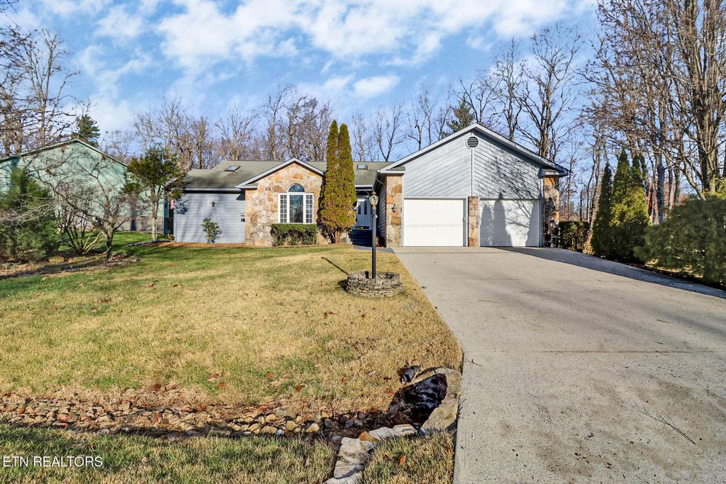 Photo of 107 Walden Ridge Drive, Crossville, TN 38558 (MLS # 1324728)