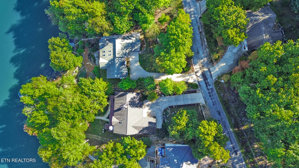 Photo of 63 Chelteham Lane, Crossville, TN 38558 (MLS # 1358129)