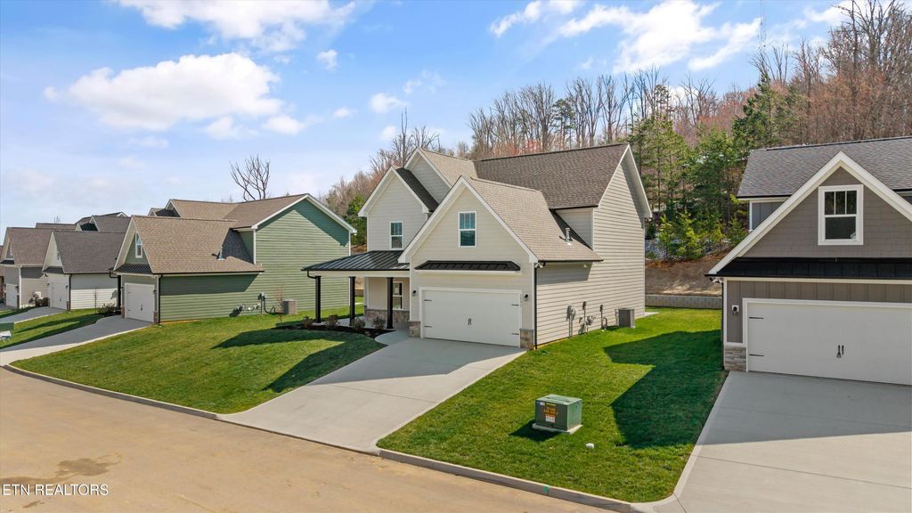 Photo of 1751 Green Meadows Lane, Lenoir City, TN 37771 (MLS # 1332031)