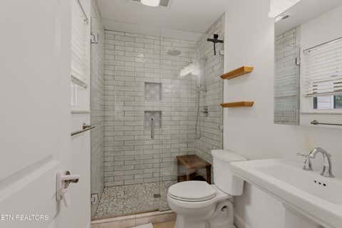 Tiny photo for 8130 Ainsworth Drive, Knoxville, TN 37909 (MLS # 1349736)