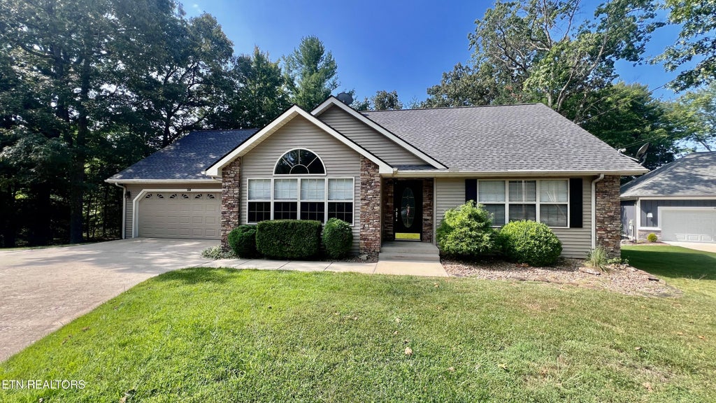 Photo of 39 Leaf Circle, Crossville, TN 38558 (MLS # 1347145)