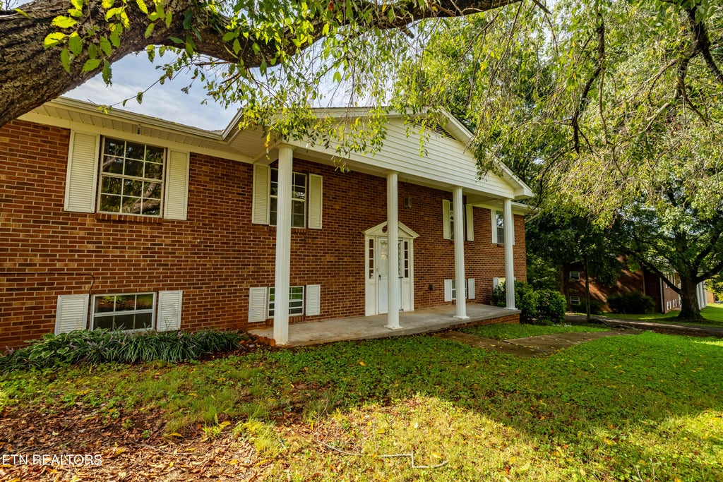 Photo of 3073 Marvin Circle, Maryville, TN 37803 (MLS # 1353527)