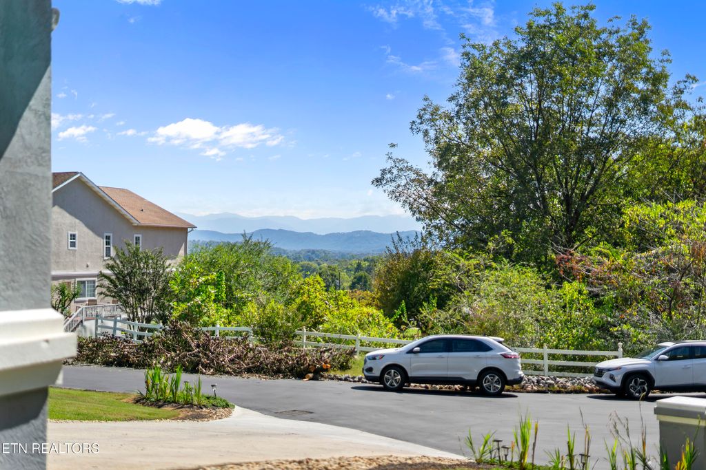 Photo of 205 Lexington Place, Sevierville, TN 37862 (MLS # 1317729)