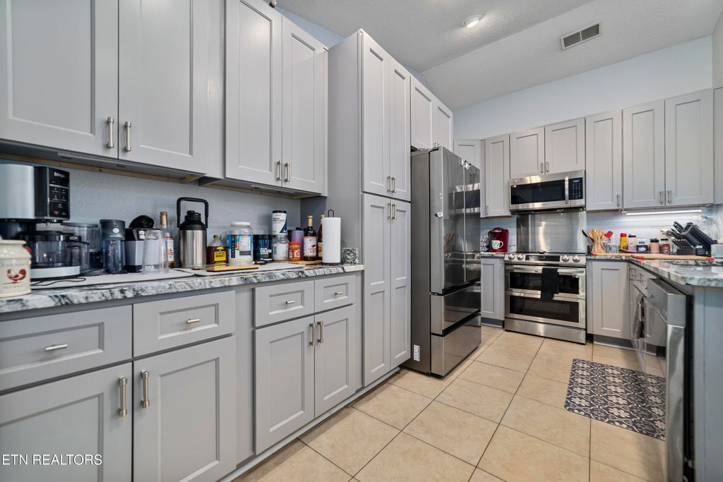 Photo of 205 Lexington Place, Sevierville, TN 37862 (MLS # 1317729)