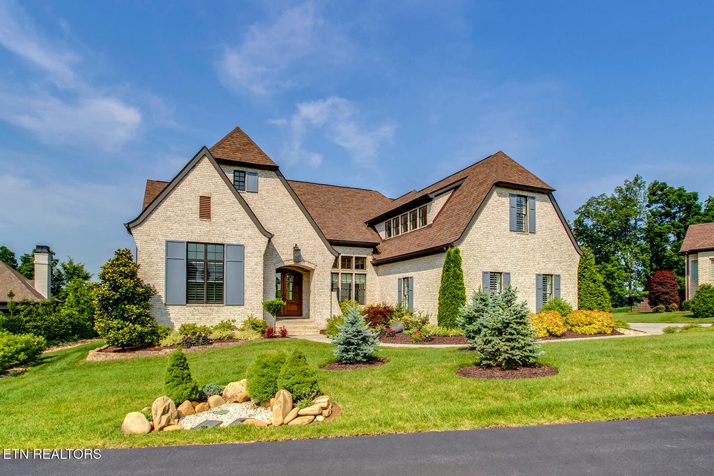 Photo of 1270 Shadow Hill Drive, Lenoir City, TN 37772 (MLS # 1306600)
