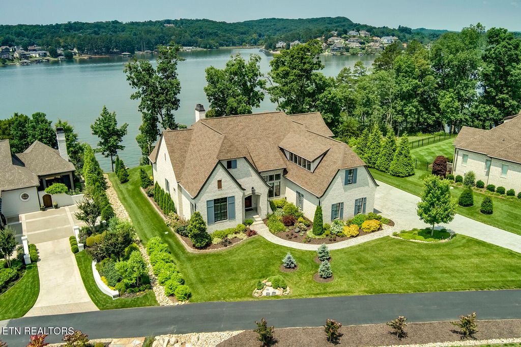 Photo of 1270 Shadow Hill Drive, Lenoir City, TN 37772 (MLS # 1306600)