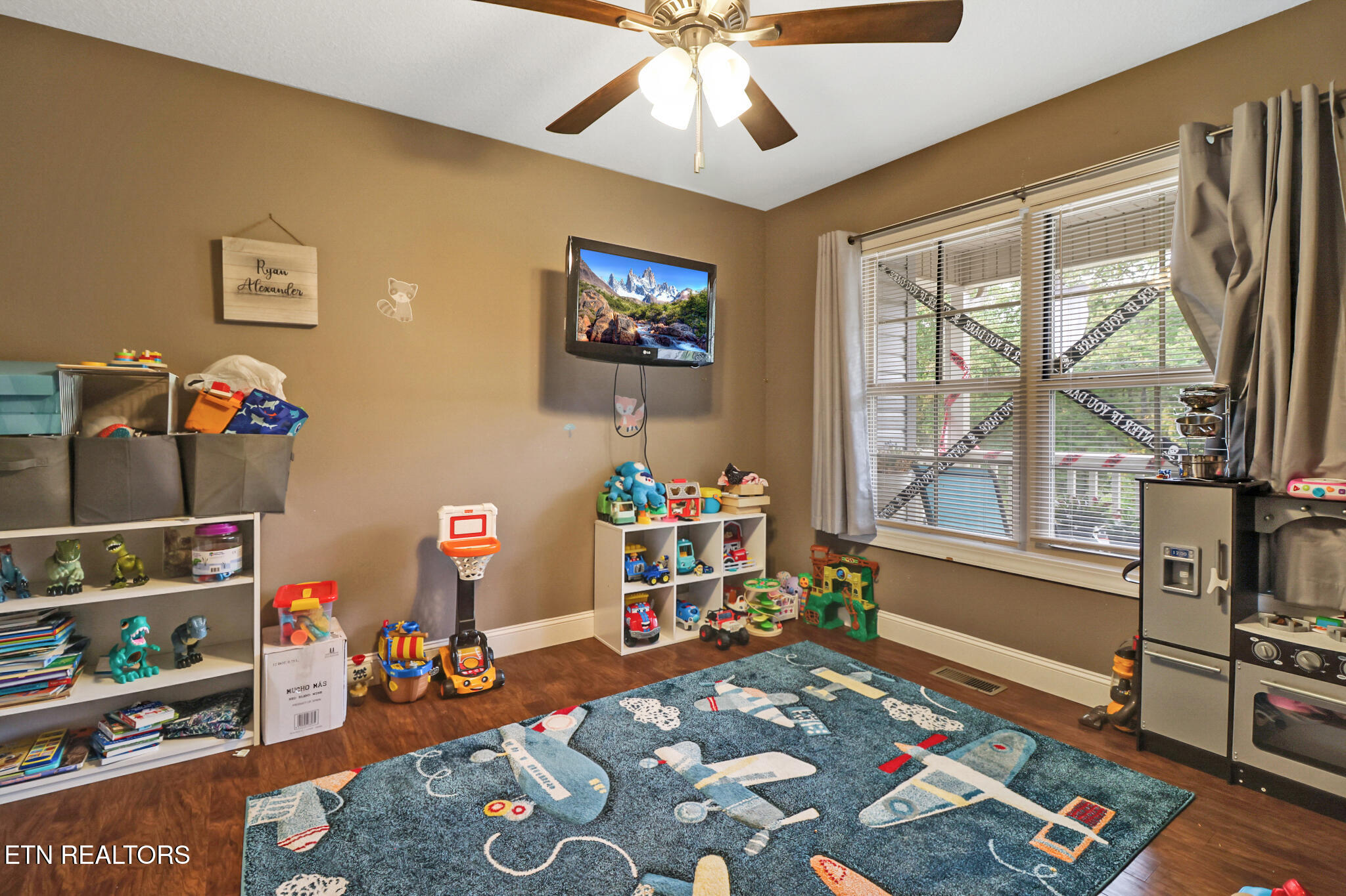 803 Spruce Loop Loop