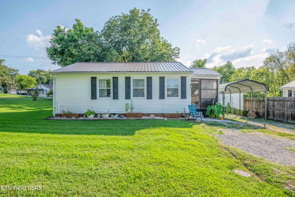 Photo of 602 Fontana Ave, Maryville, TN 37804 (MLS # 1353094)