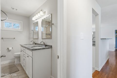 Tiny photo for 301 NW Portsmouth Rd, Knoxville, TN 37909 (MLS # 1328418)