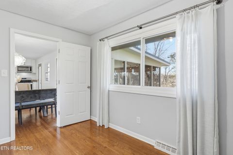 Tiny photo for 301 NW Portsmouth Rd, Knoxville, TN 37909 (MLS # 1328418)